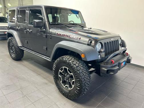 Granite Crystal Metallic Clearcoat 2017 Jeep Wrangler Unlimited Rubicon