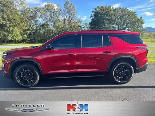 Radiant Red Tintcoat 2025 Chevrolet Traverse LT