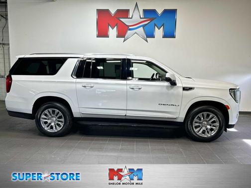 White Frost Tricoat 2023 GMC Yukon XL Denali