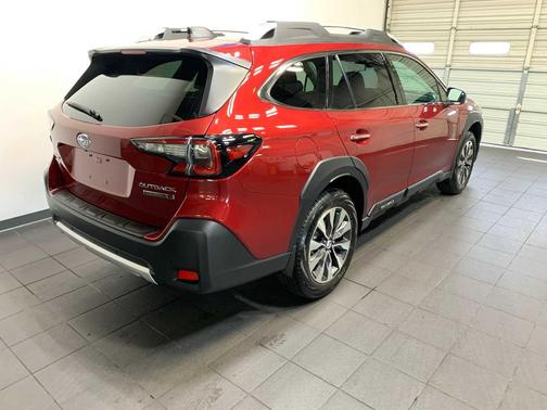 2025 Subaru Outback Touring XT