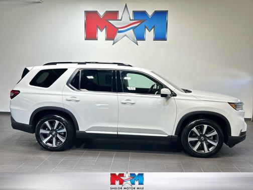 2025 Honda Pilot Touring 8-Passenger