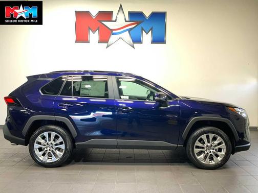 2025 Toyota RAV4 XLE Premium