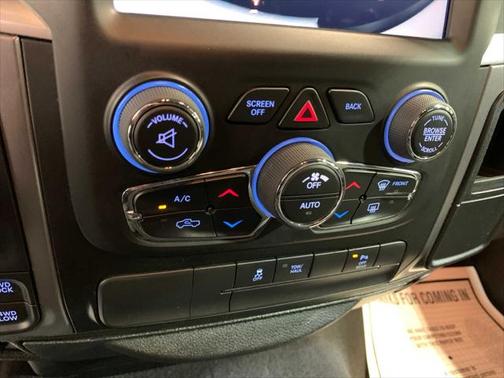 2022 RAM 1500 Classic Warlock Quad Cab 4x4 6'4' Box
