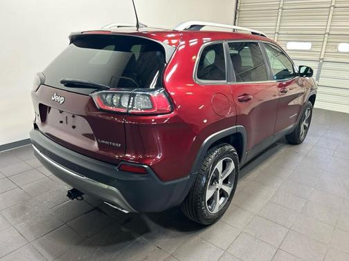 Velvet Red Pearlcoat 2019 Jeep Cherokee Limited