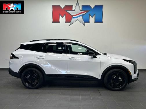 GLACIAL WHITE 2026 Kia Sportage X-Line