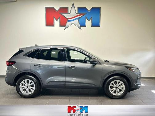 Carbonized Gray Metallic 2023 Ford Escape Active