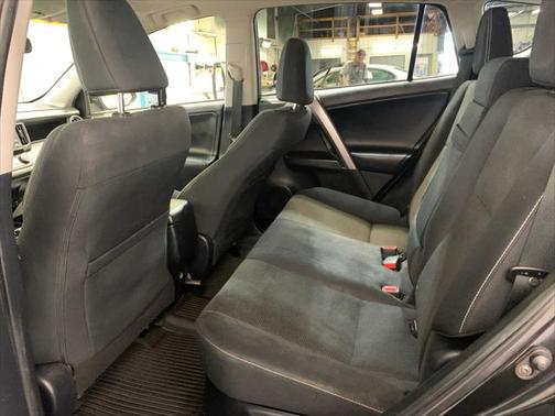2017 Toyota RAV4 Hybrid XLE