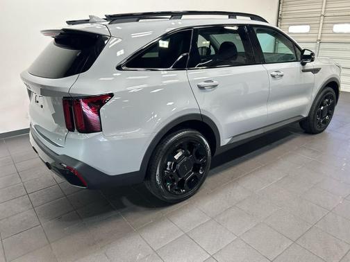 Wolf Gray 2026 Kia Sorento EX