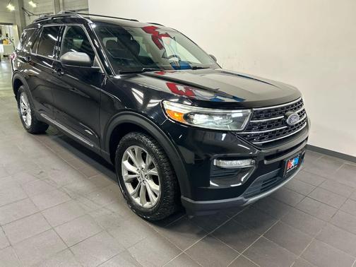 Agate Black Metallic 2020 Ford Explorer XLT