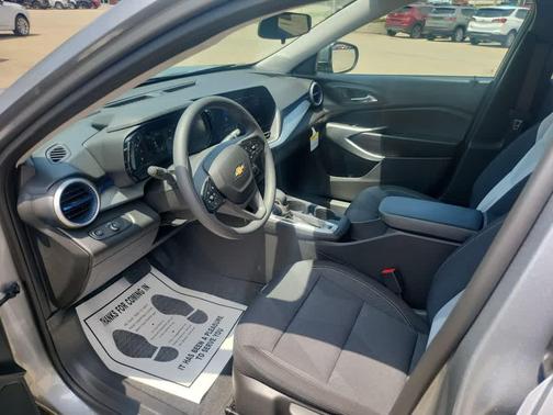 Sterling Gray Metallic 2026 Chevrolet Trax LS