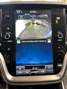 Crystal Black Silica 2025 Subaru Outback Onyx Edition