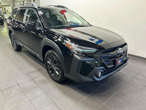 Crystal Black Silica 2025 Subaru Outback Onyx Edition