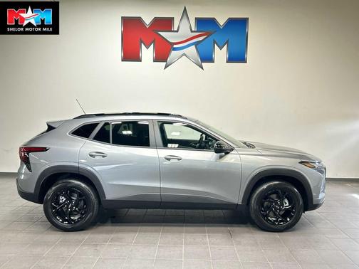 Sterling Gray Metallic 2026 Chevrolet Trax LT