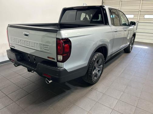 Solar Silver Metallic 2026 Honda Ridgeline TrailSport