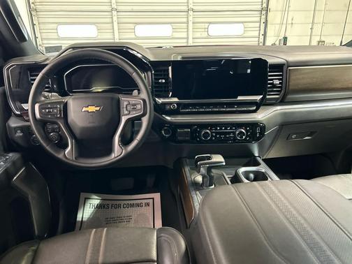 Radiant Red Tintcoat 2024 Chevrolet Silverado 1500 High Country