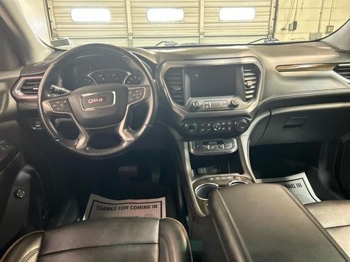 2021 GMC Acadia AWD AT4