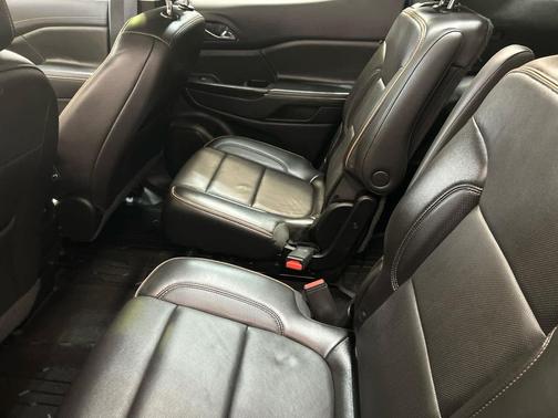 2021 GMC Acadia AWD AT4