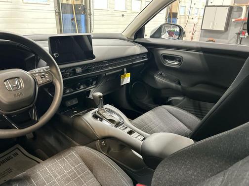2026 Honda HR-V LX