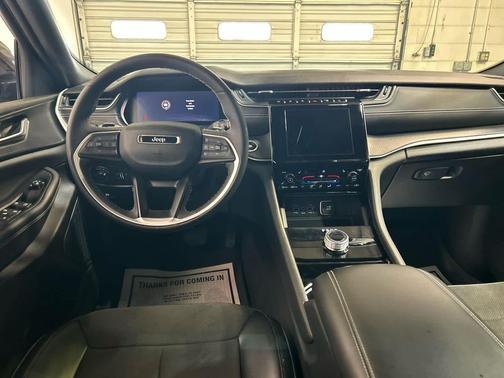 Baltic Gray Metallic Clearcoat 2023 Jeep Grand Cherokee Altitude