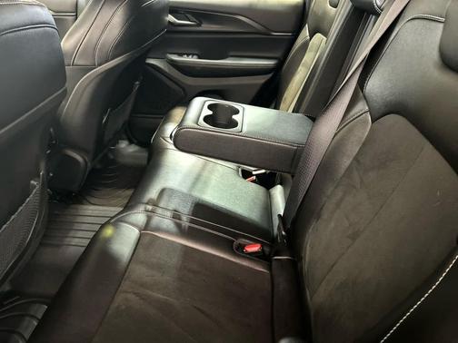 Baltic Gray Metallic Clearcoat 2023 Jeep Grand Cherokee Altitude