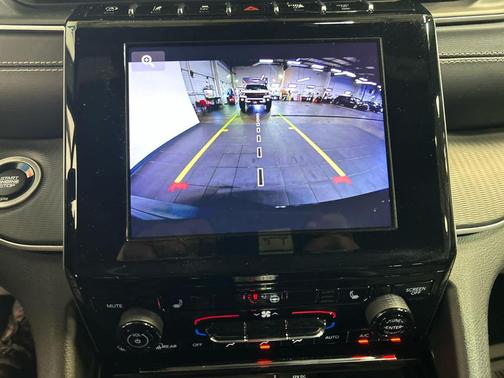 Baltic Gray Metallic Clearcoat 2023 Jeep Grand Cherokee Altitude