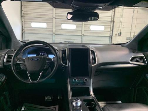 2022 Ford Edge ST Line