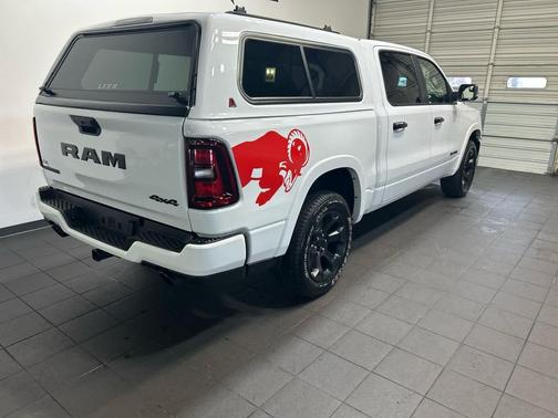 Bright White Clearcoat 2025 RAM 1500 Big Horn/Lone Star