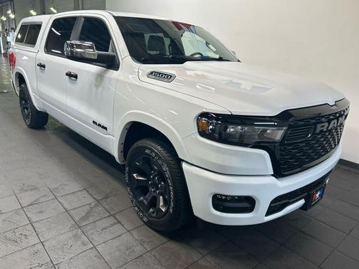 Bright White Clearcoat 2025 RAM 1500 Big Horn/Lone Star
