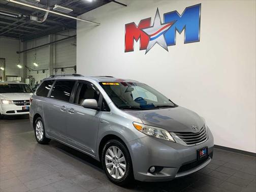 2017 Toyota Sienna XLE