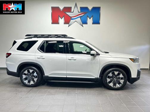 Platinum White Pearl 2026 Honda Pilot Elite
