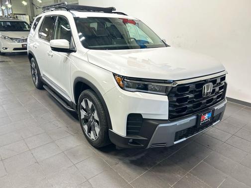 Platinum White Pearl 2026 Honda Pilot Elite