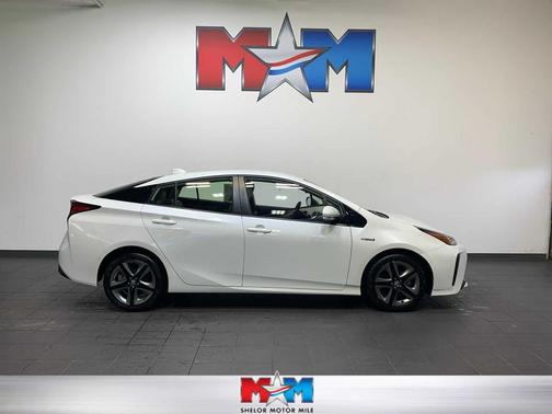 2020 Toyota Prius XLE
