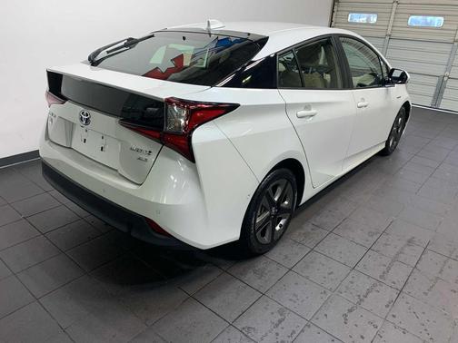 2020 Toyota Prius XLE