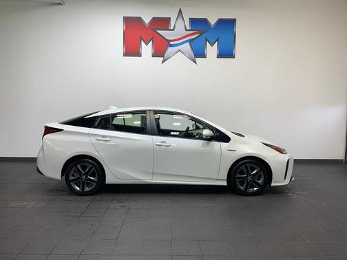 2020 Toyota Prius XLE