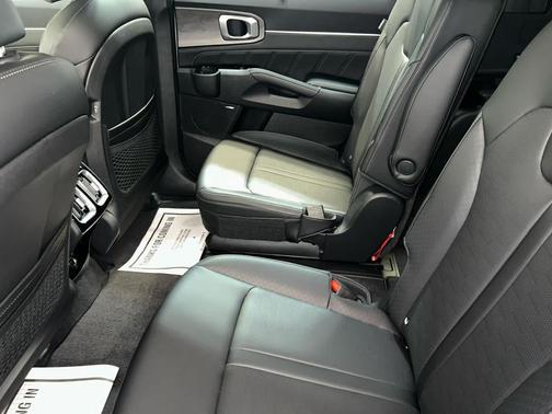 Wolf Gray 2026 Kia Sorento SX