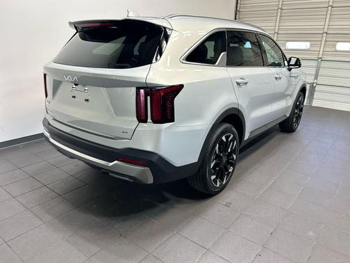 Ivory Silver 2026 Kia Sorento EX