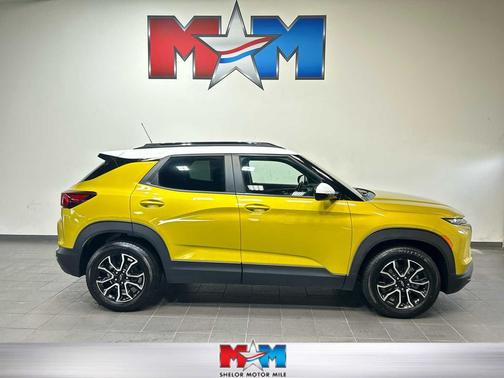 Nitro Yellow Metallic 2025 Chevrolet Trailblazer ACTIV