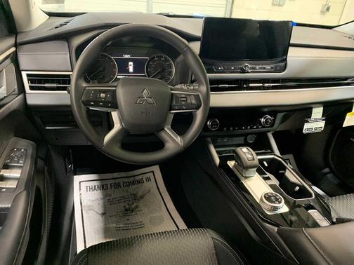 2026 Mitsubishi Outlander ES 2.5 S-AWC