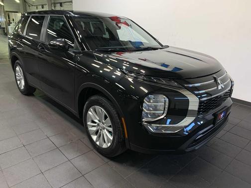 2026 Mitsubishi Outlander ES 2.5 S-AWC