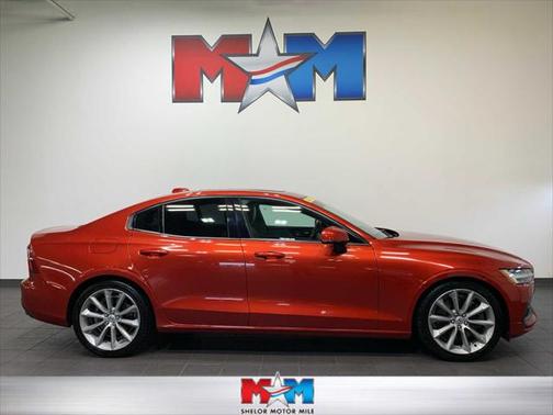 2019 Volvo S60 T6 Momentum