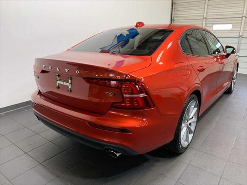 2019 Volvo S60 T6 Momentum