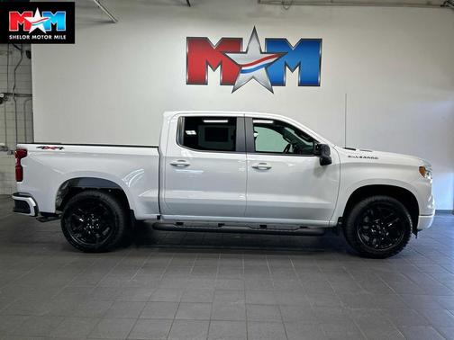 Summit White 2026 Chevrolet Silverado 1500 RST