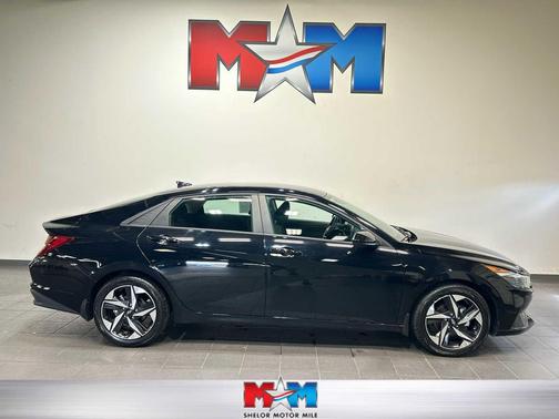 Phantom Black 2023 Hyundai ELANTRA SEL