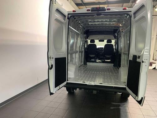 Bright White Clearcoat 2026 RAM ProMaster 2500 Tradesman