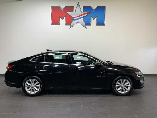 2022 Chevrolet Malibu FWD LT