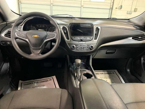 2022 Chevrolet Malibu FWD LT