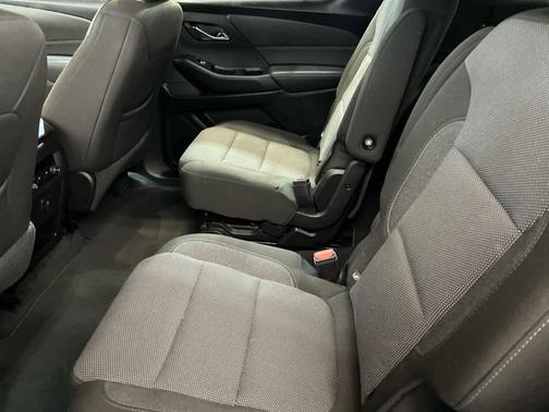 Black Cherry Metallic 2023 Chevrolet Traverse LT Cloth