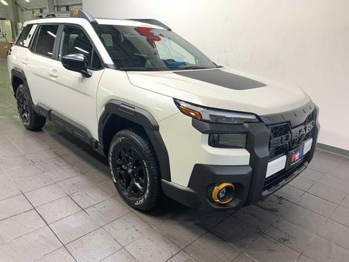 CRYSTAL WHITE 2026 Subaru Outback Wilderness