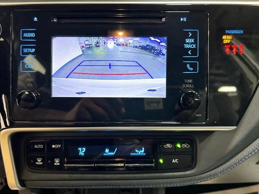 Super White 2019 Toyota Corolla SE