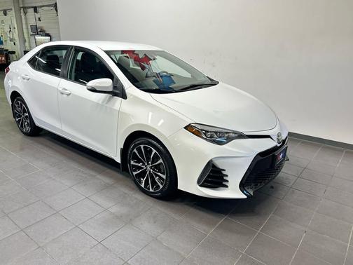 Super White 2019 Toyota Corolla SE